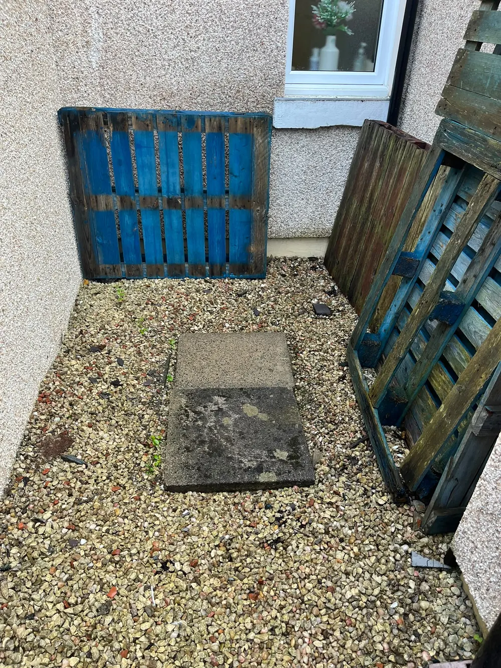 External drain access point beside a property